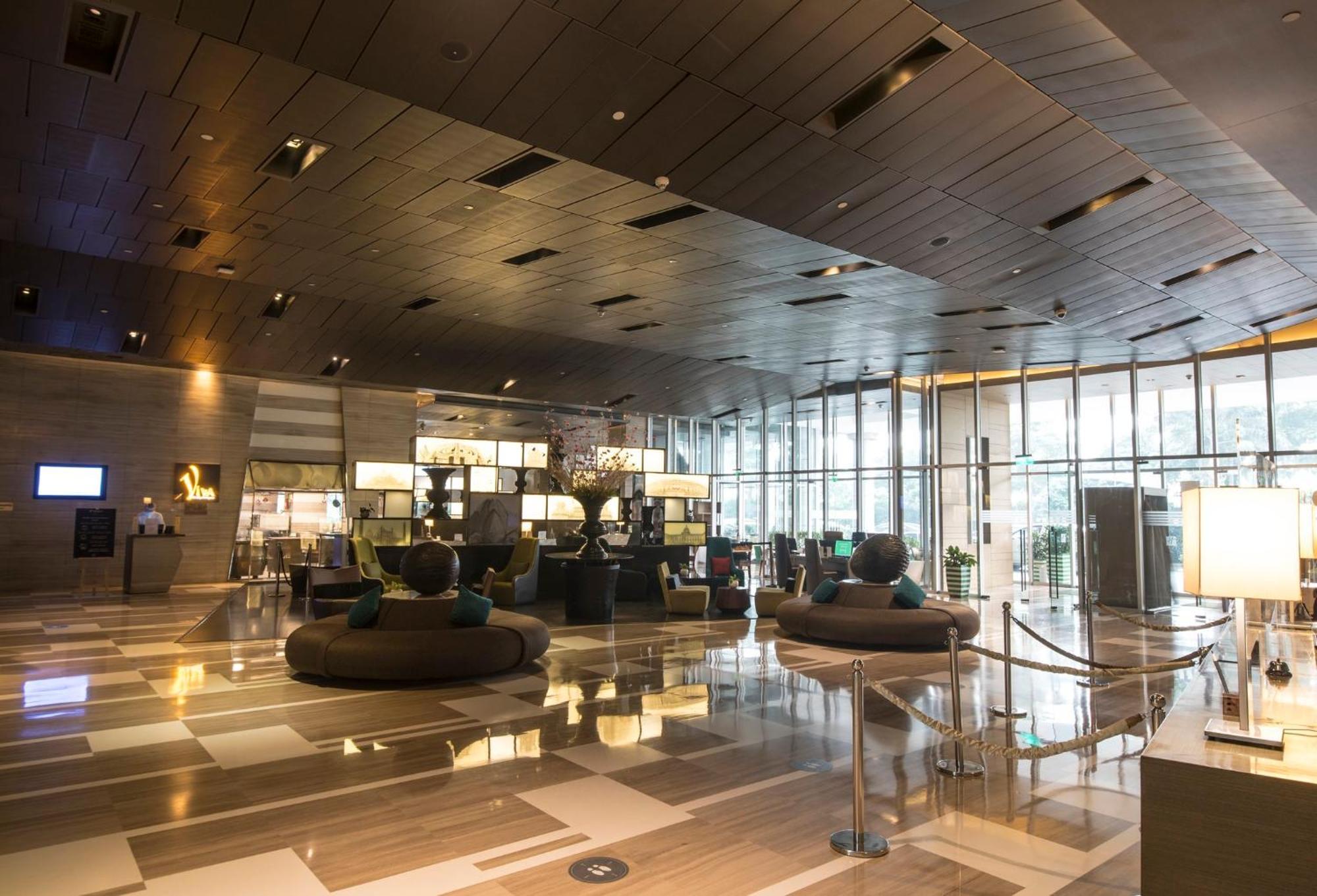 新德里国际机场假日旅馆酒店 外观 照片 Lobby